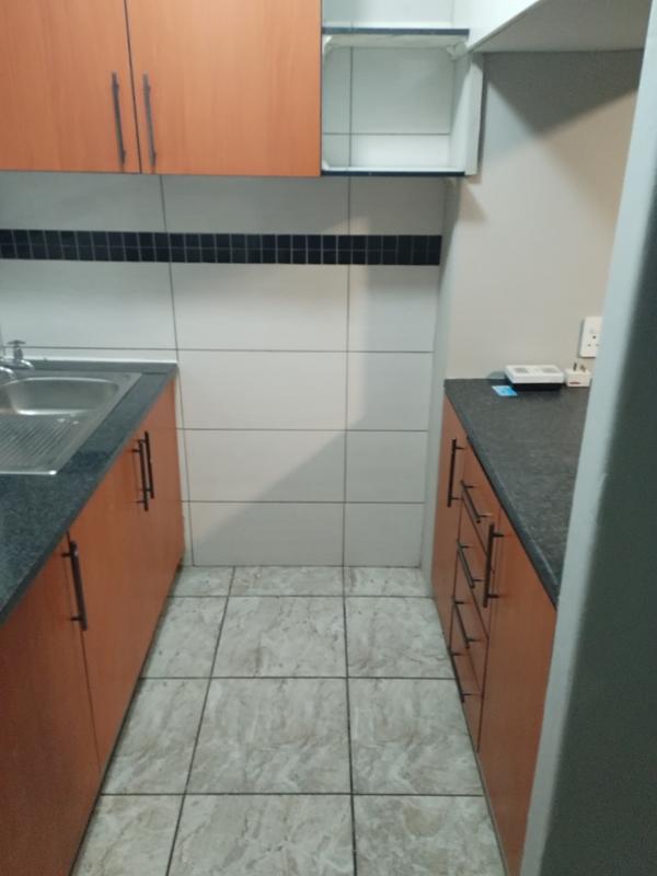 To Let 1 Bedroom Property for Rent in Sunnyside Gauteng