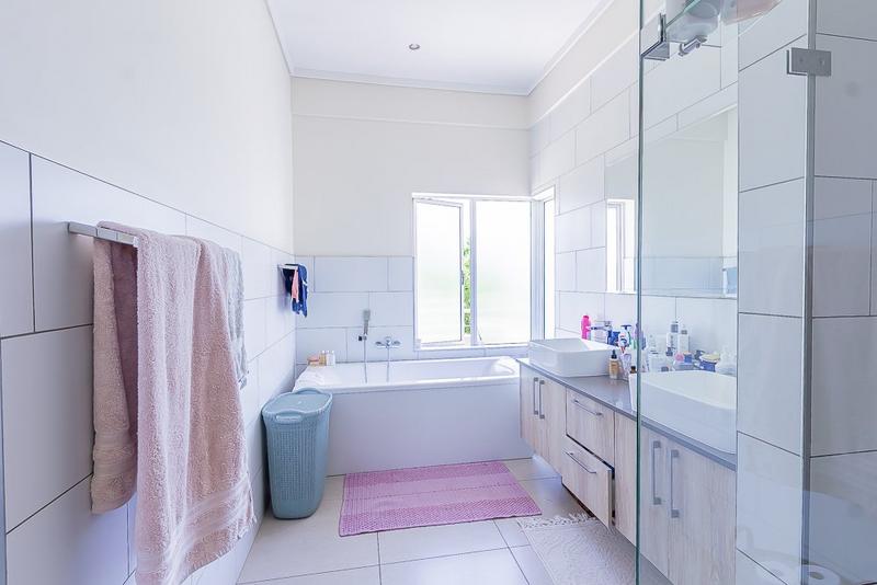 4 Bedroom Property for Sale in Midstream Estate Gauteng