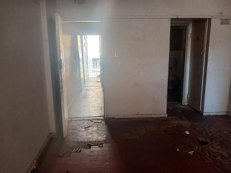 1 Bedroom Property for Sale in Hillbrow Gauteng
