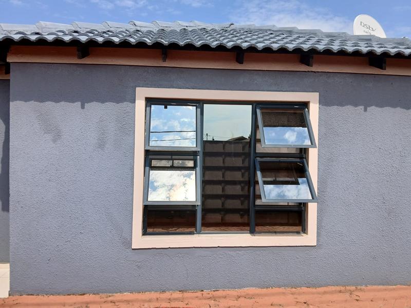3 Bedroom Property for Sale in Protea Glen Gauteng
