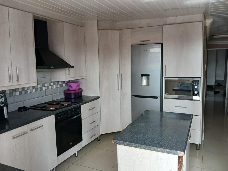 3 Bedroom Property for Sale in Protea Glen Gauteng