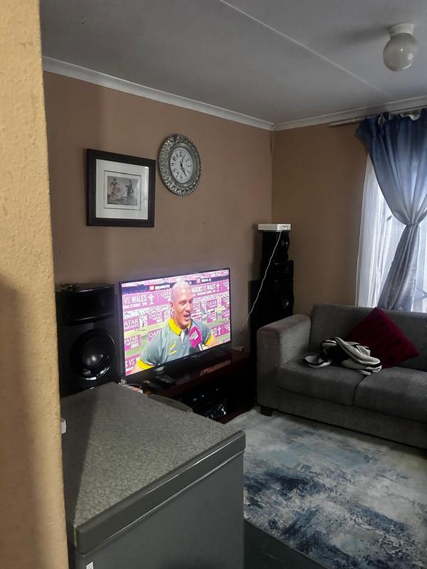 8 Bedroom Property for Sale in Birch Acres Gauteng