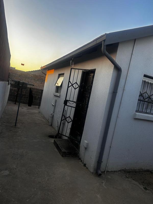 8 Bedroom Property for Sale in Birch Acres Gauteng