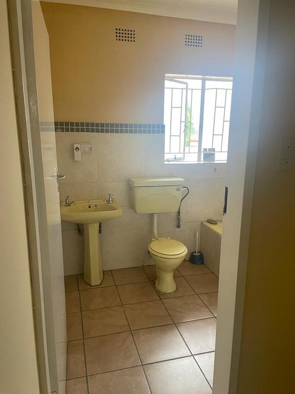 3 Bedroom Property for Sale in Birchleigh North Gauteng