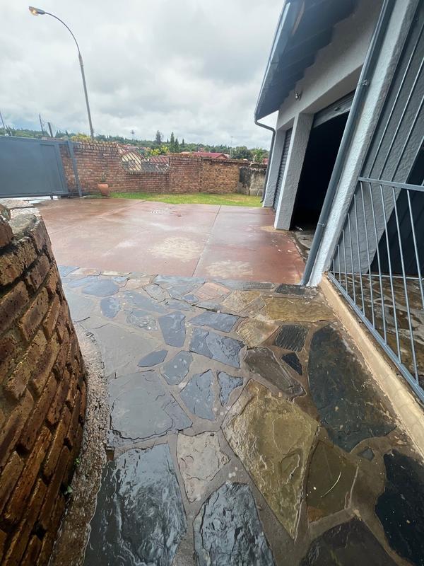 3 Bedroom Property for Sale in Birchleigh North Gauteng