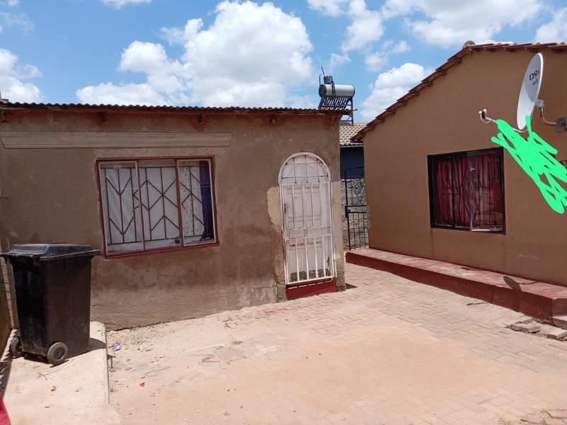 5 Bedroom Property for Sale in Tembisa Central Gauteng