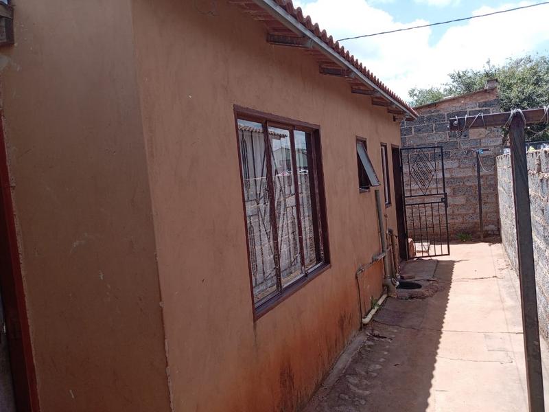 5 Bedroom Property for Sale in Tembisa Central Gauteng