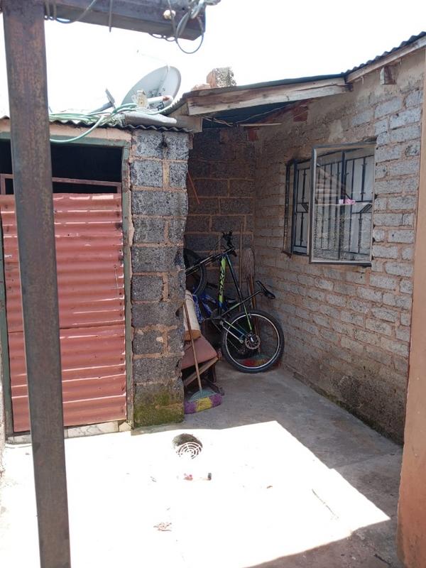 5 Bedroom Property for Sale in Tembisa Central Gauteng