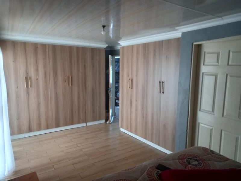 5 Bedroom Property for Sale in Tembisa Central Gauteng