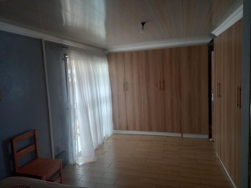 5 Bedroom Property for Sale in Tembisa Central Gauteng