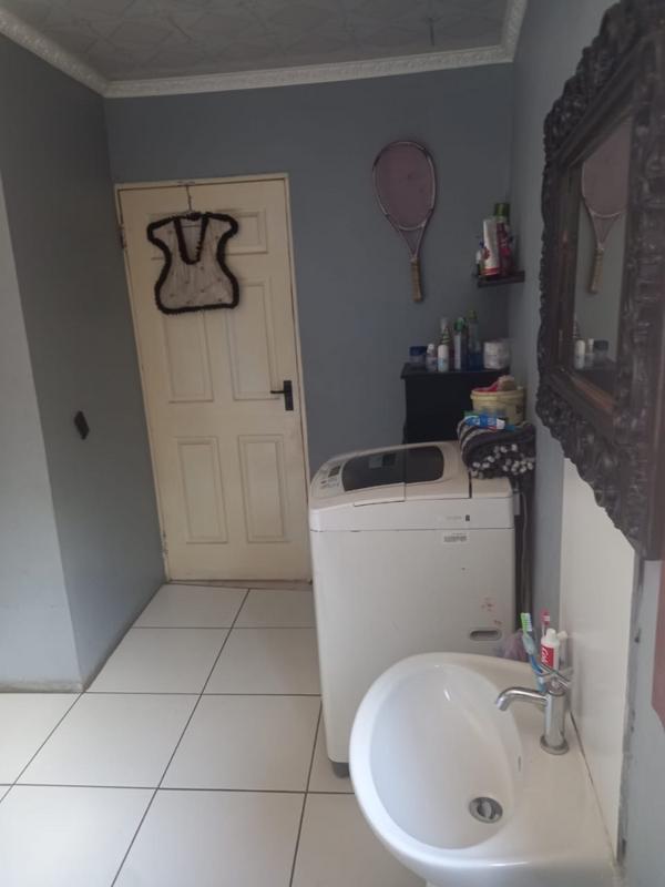 5 Bedroom Property for Sale in Tembisa Central Gauteng