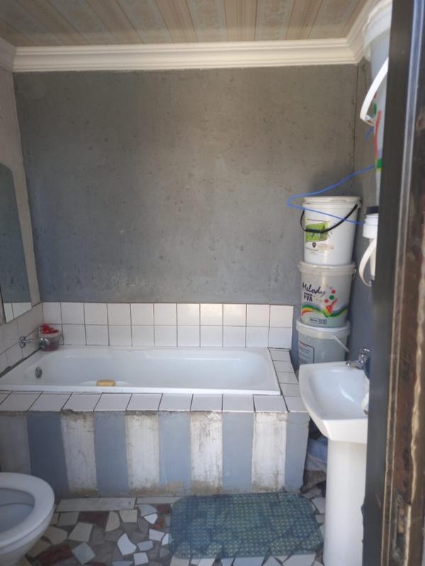 5 Bedroom Property for Sale in Tembisa Central Gauteng