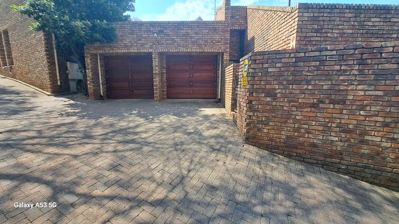 3 Bedroom Property for Sale in Waterkloof 101 Estate Gauteng