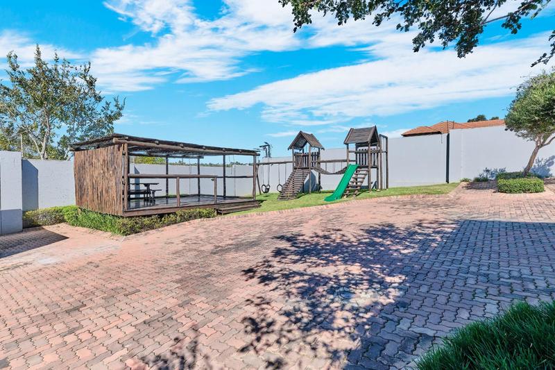 1 Bedroom Property for Sale in Lonehill Gauteng