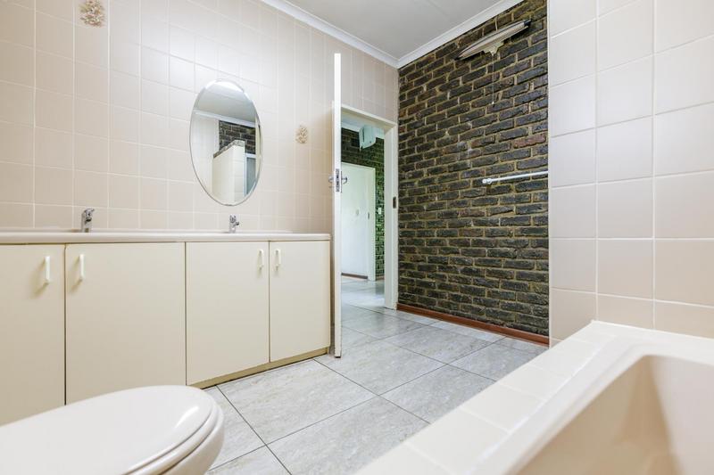 4 Bedroom Property for Sale in Sunward Park Gauteng