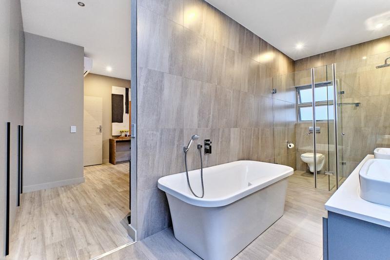 To Let 3 Bedroom Property for Rent in Bryanston Gauteng