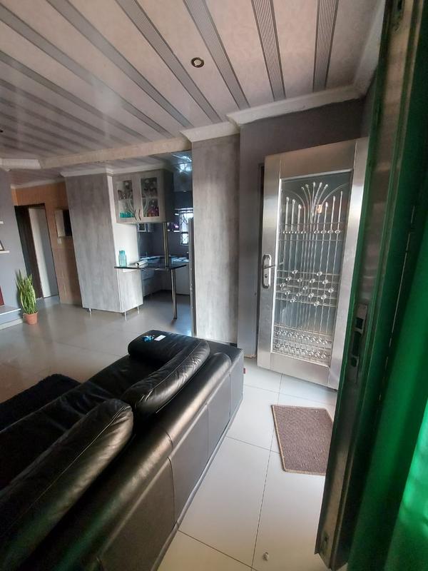 3 Bedroom Property for Sale in Protea Glen Gauteng