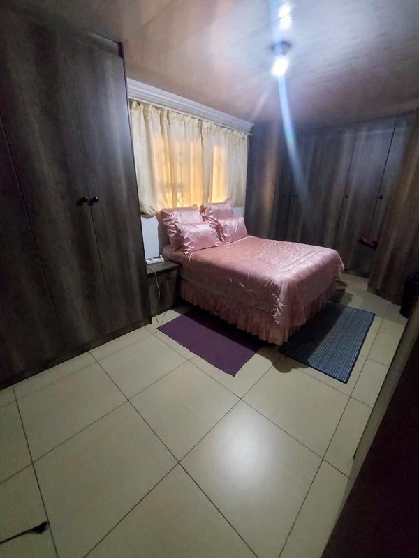 3 Bedroom Property for Sale in Protea Glen Gauteng