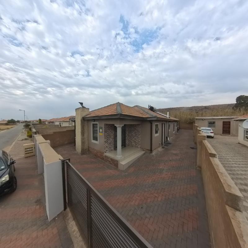 To Let 3 Bedroom Property for Rent in Kirkney Gauteng