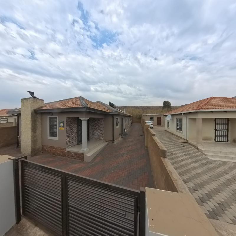To Let 3 Bedroom Property for Rent in Kirkney Gauteng