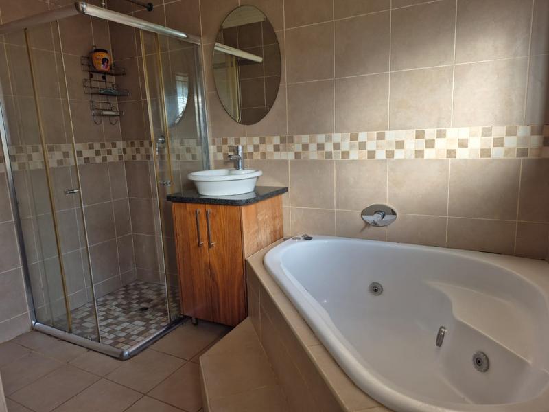 3 Bedroom Property for Sale in Ennerdale Gauteng