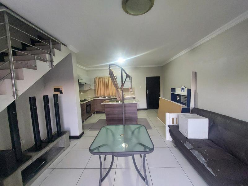 2 Bedroom Property for Sale in Rooihuiskraal North Gauteng