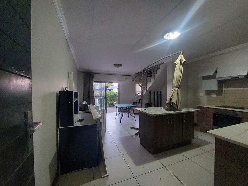 2 Bedroom Property for Sale in Rooihuiskraal North Gauteng