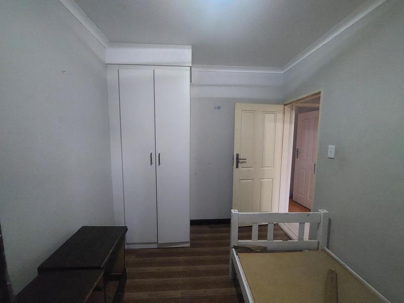 2 Bedroom Property for Sale in Rooihuiskraal North Gauteng