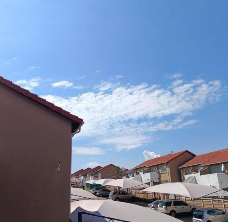 2 Bedroom Property for Sale in Vorna Valley Gauteng
