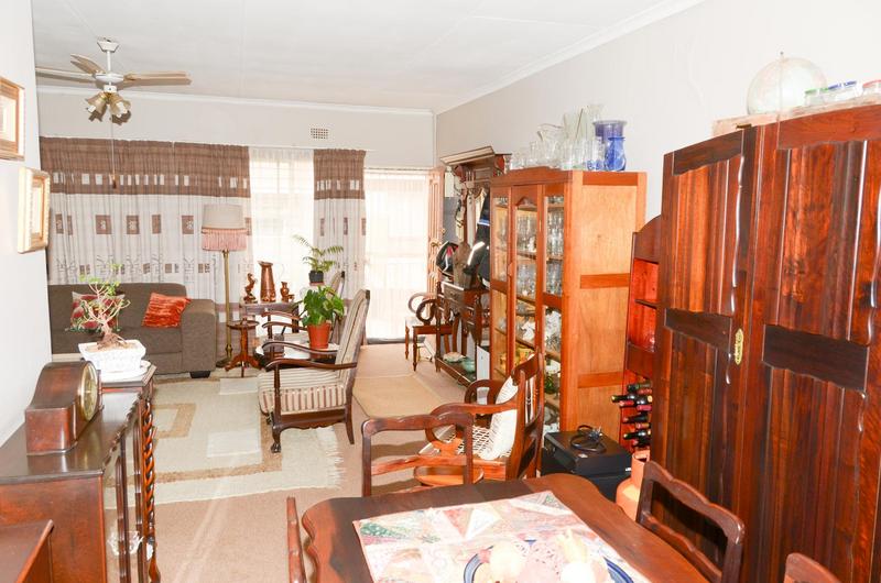 2 Bedroom Property for Sale in Green Hills Gauteng