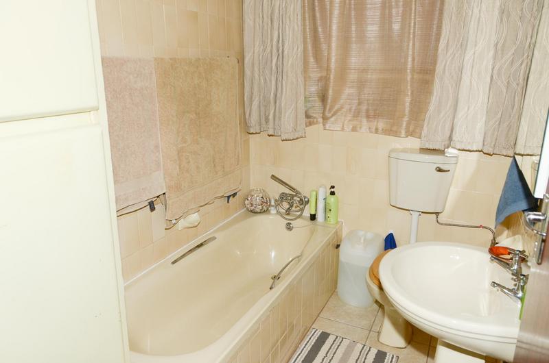 2 Bedroom Property for Sale in Green Hills Gauteng