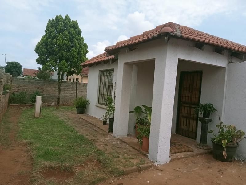 3 Bedroom Property for Sale in Lenasia Gauteng