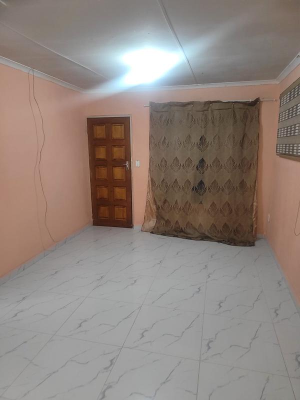 2 Bedroom Property for Sale in Protea Glen Gauteng
