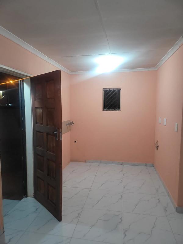 2 Bedroom Property for Sale in Protea Glen Gauteng