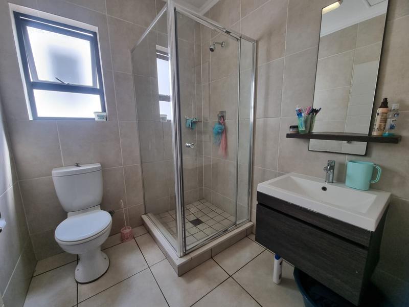 1 Bedroom Property for Sale in Oakdene Gauteng