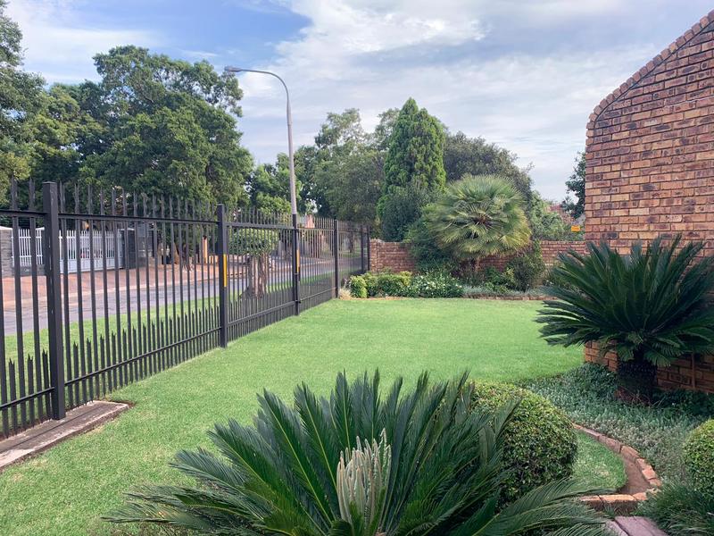 4 Bedroom Property for Sale in Vanderbijlpark SE 3 Gauteng