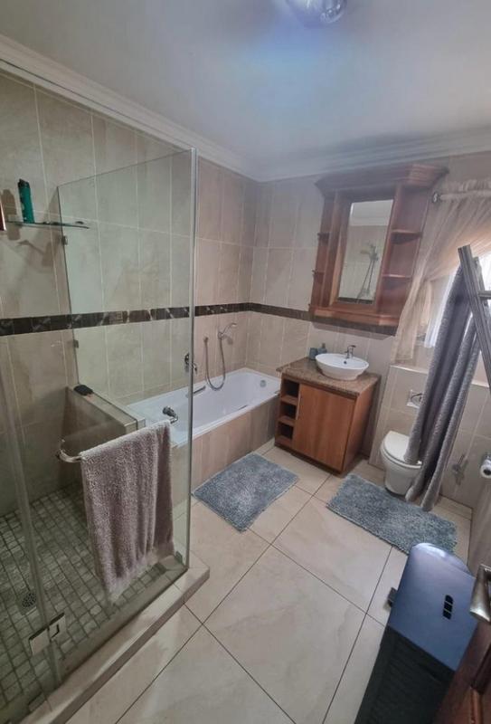 4 Bedroom Property for Sale in Vanderbijlpark SW 5 Gauteng