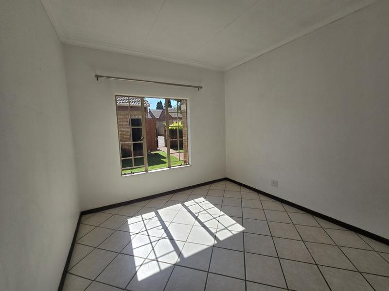 To Let 2 Bedroom Property for Rent in Equestria Gauteng
