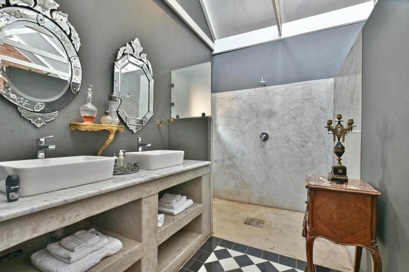 9 Bedroom Property for Sale in Hurlingham Gauteng