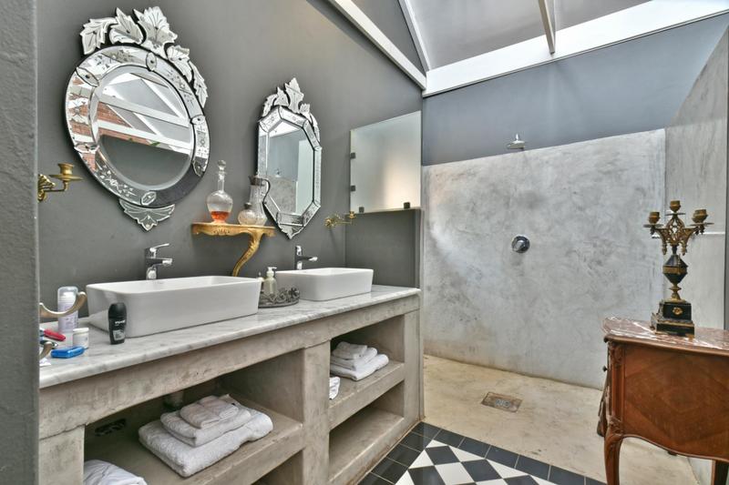 9 Bedroom Property for Sale in Hurlingham Gauteng