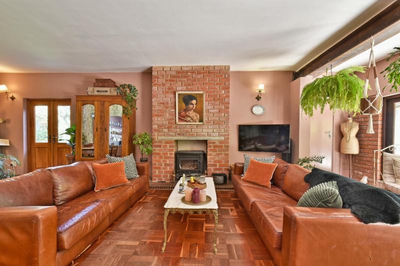 9 Bedroom Property for Sale in Hurlingham Gauteng