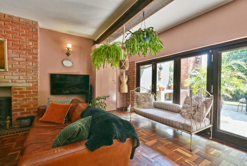 9 Bedroom Property for Sale in Hurlingham Gauteng