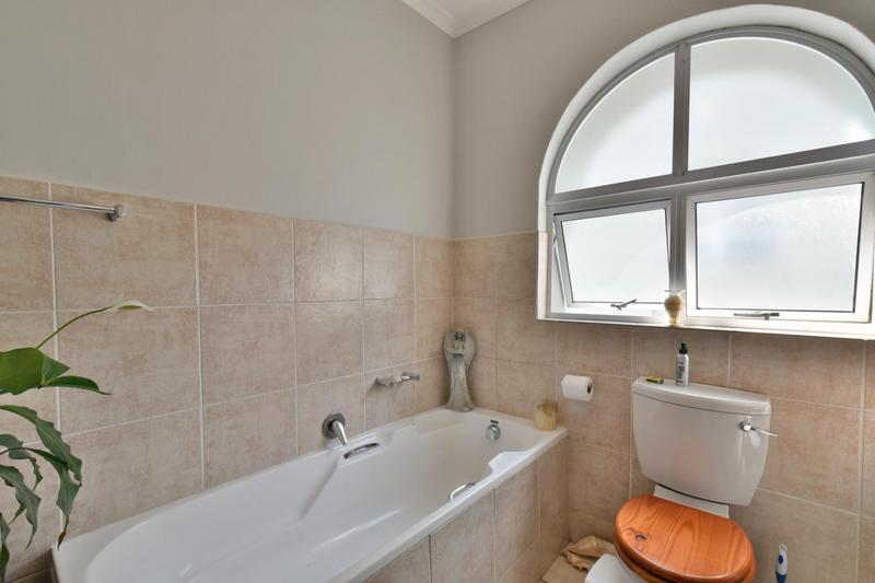 2 Bedroom Property for Sale in Eagle Canyon Golf Estate Gauteng