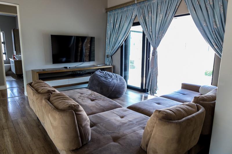 4 Bedroom Property for Sale in Midstream Ridge Gauteng