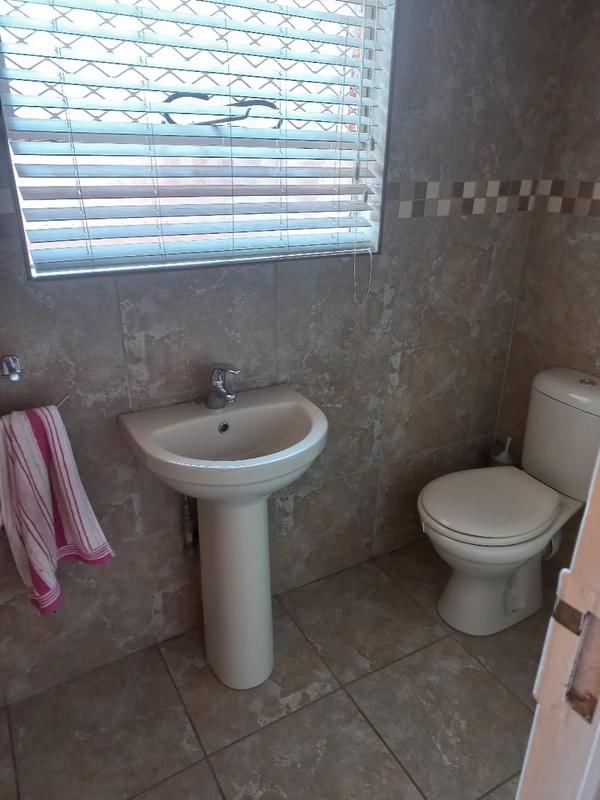 2 Bedroom Property for Sale in Petersfield Gauteng