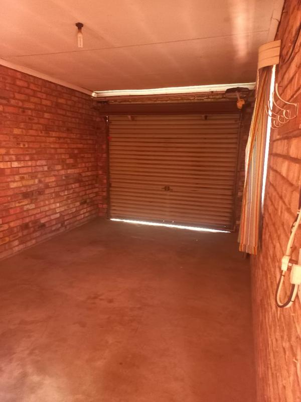2 Bedroom Property for Sale in Petersfield Gauteng