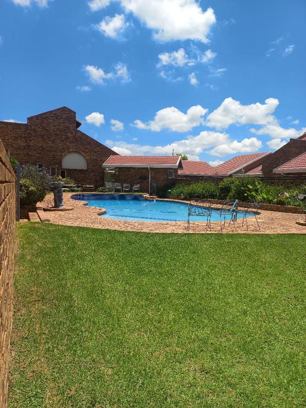 2 Bedroom Property for Sale in Petersfield Gauteng