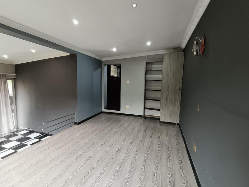4 Bedroom Property for Sale in Symhurst Gauteng
