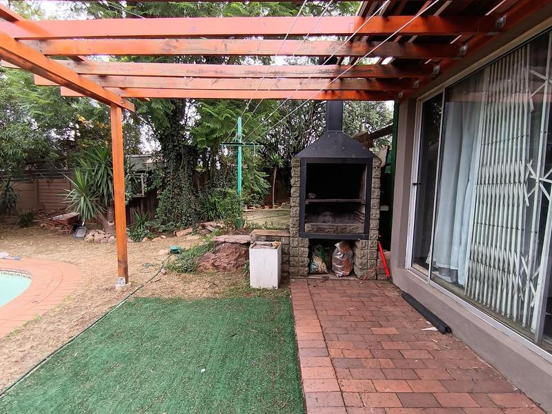 4 Bedroom Property for Sale in Symhurst Gauteng
