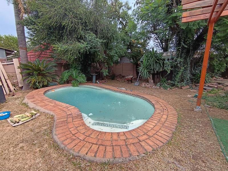 4 Bedroom Property for Sale in Symhurst Gauteng